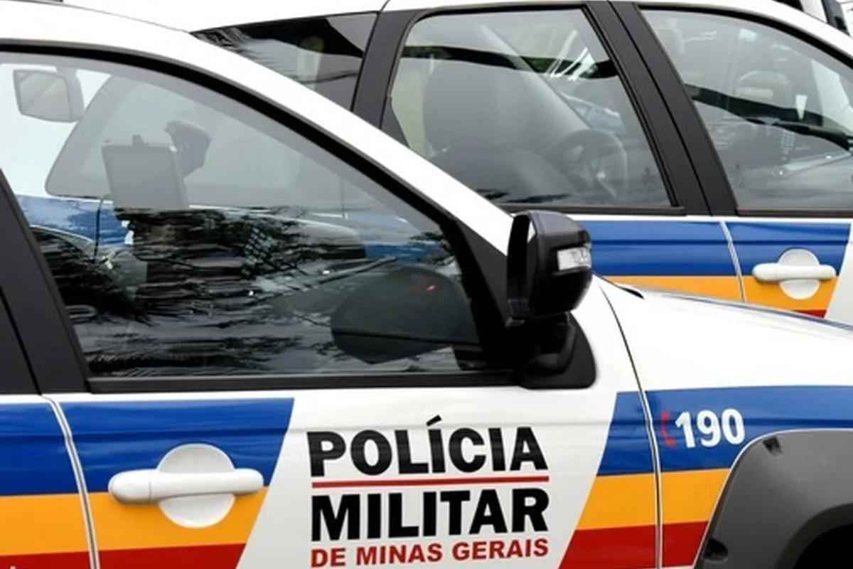 Mãe e filho são presos suspeitos de matar homem com golpes de enxada - Polícia Militar/Divulgação