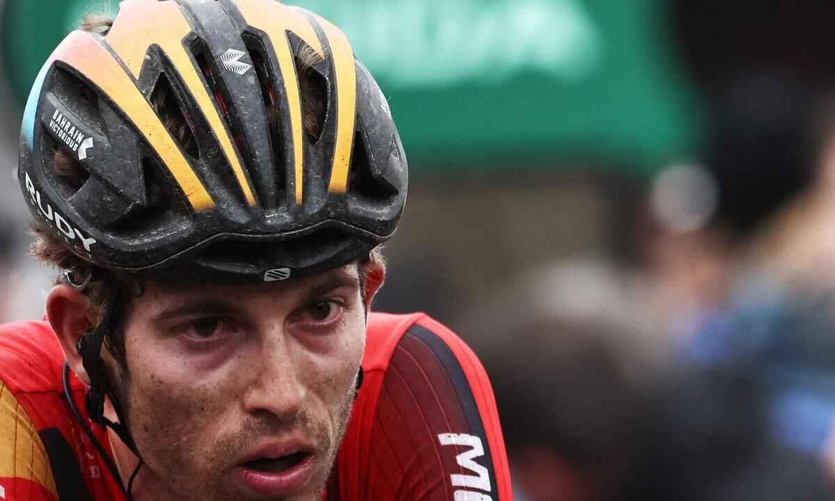 Ciclista Gino Mäder falece após queda na Volta da Suíça - ANNE-CHRISTINE POUJOULAT/AFP