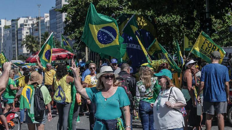 Por que julgamento de Bolsonaro no TSE não mobiliza bolsonaristas? - André Coelho/EPA-EFE/REX/Shutterstock