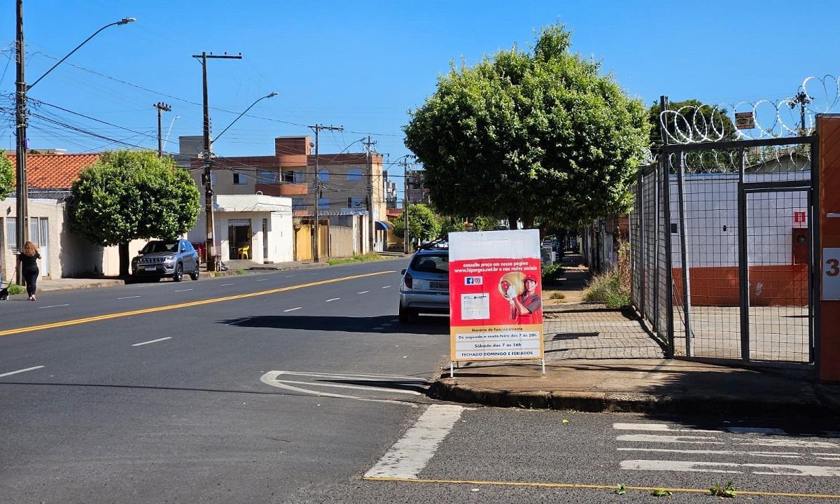 Propaganda em calçadas e canteiros é proibida em Uberlândia - Vinícius Lemos