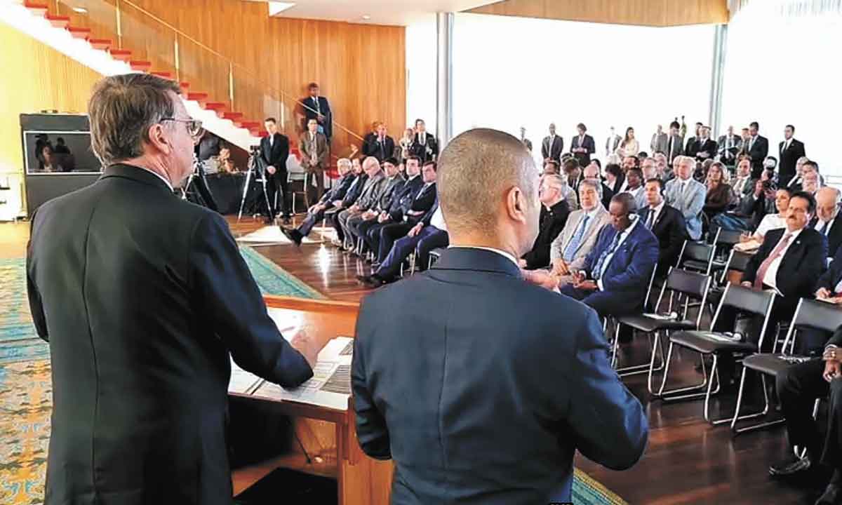 Abulia de Bolsonaro frustra seus aliados, às vésperas de julgamento no TSE - FACEBOOK/REPRODUÇÃO