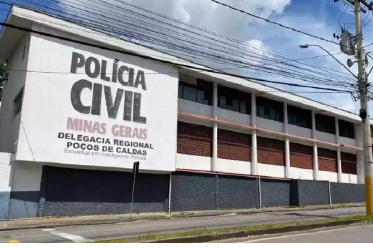 Dono de padaria é preso por beijar funcionária de 16 anos à força - PCMG/Divulgação