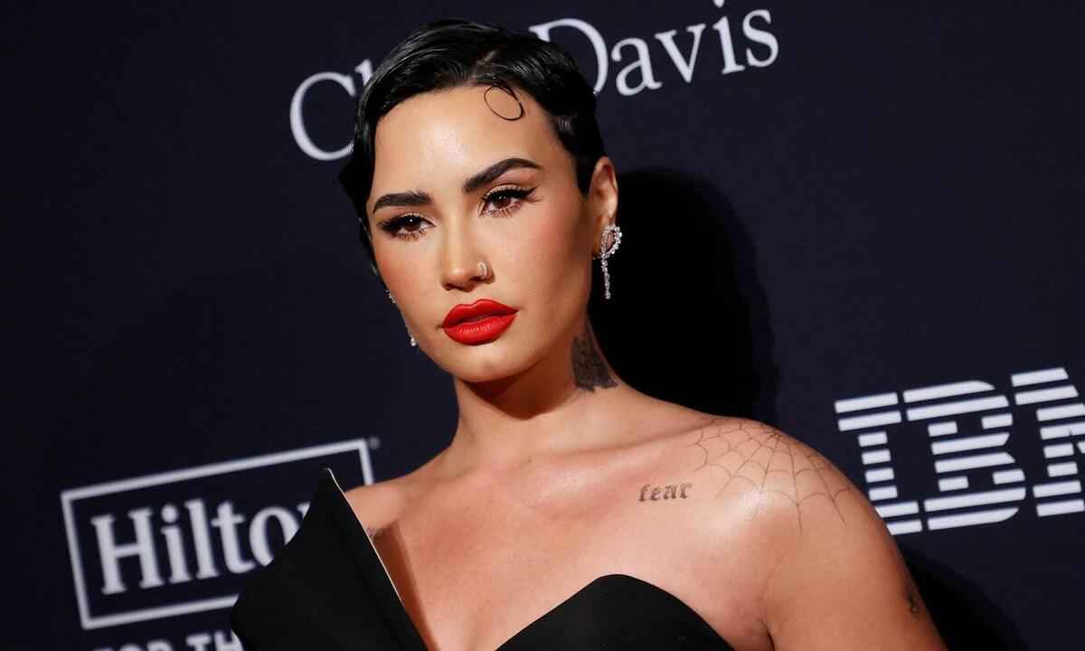 Demi Lovato avisa que vai voltar a usar pronome feminino - Michael TRAN / AFP
