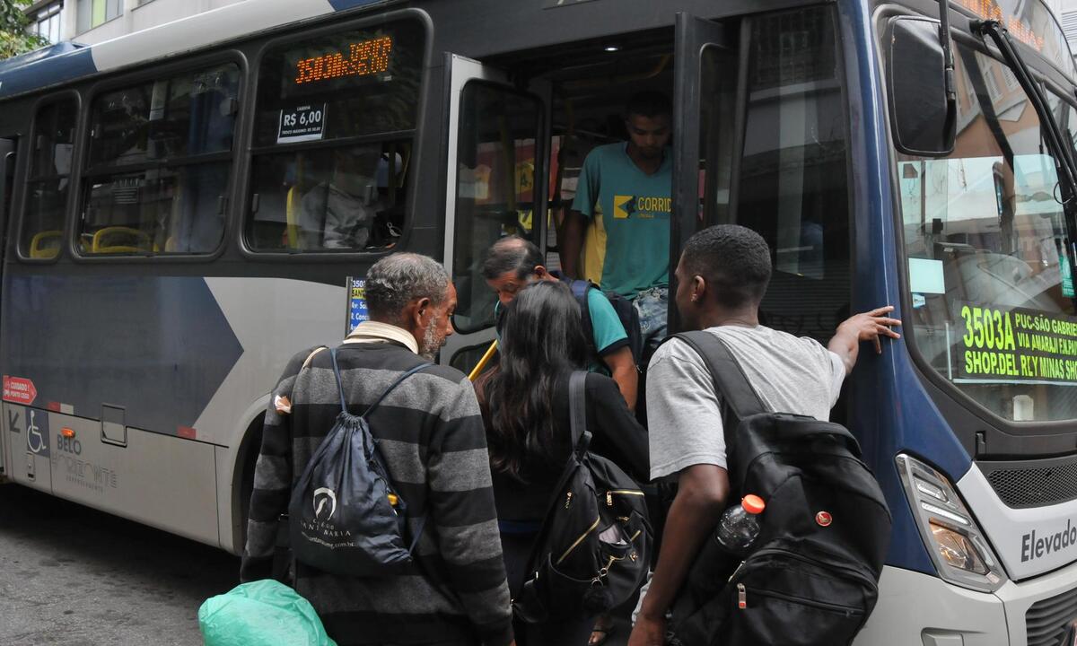 Ônibus de BH: promulgada lei que autoriza prefeitura a assumir o serviço - Gladyston Rodrigues/EM/DA