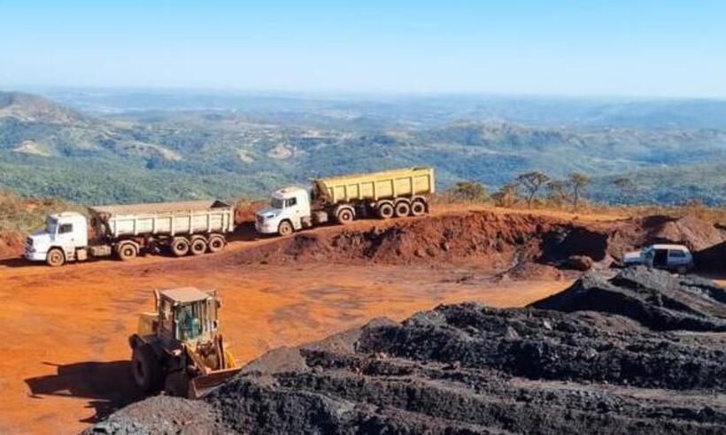 Mineração ilegal: 20 pessoas são presas na Serra da Piedade - PMMG / Divulgação