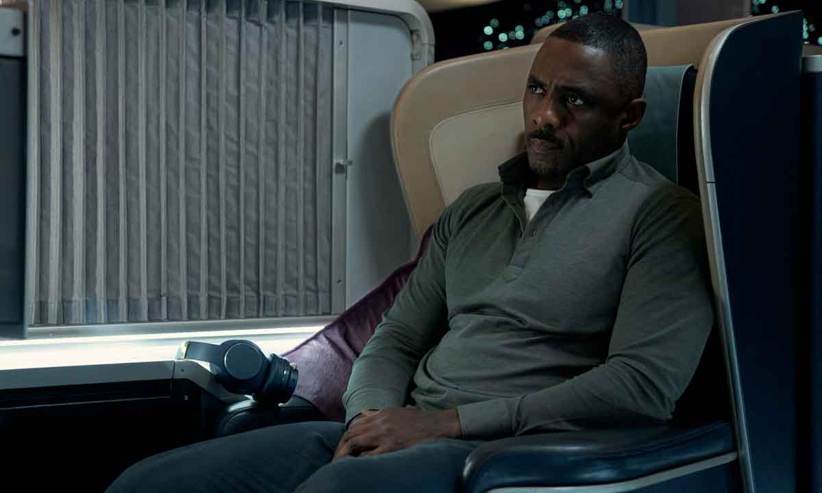 Idris Elba estrela série de ação "Sequestro no ar", na qual é refém em voo  -  APPLE/DIVULGAÇÃO