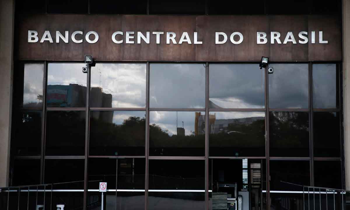 Decisão do Banco Central de manter juros provoca forte reação - Marcello Casal Jr/Agência Brasil -13/4/20