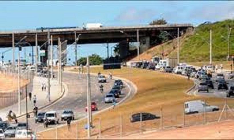 Motociclista morre ao bater contra caminhão no Anel Rodoviário - Redes sociais