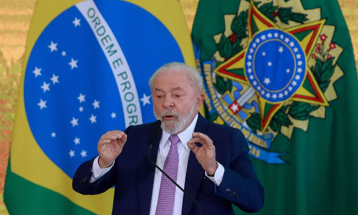Lula critica taxa de juros do Plano Safra e responsabiliza Banco Central - SÉRGIO LIMA/AFP