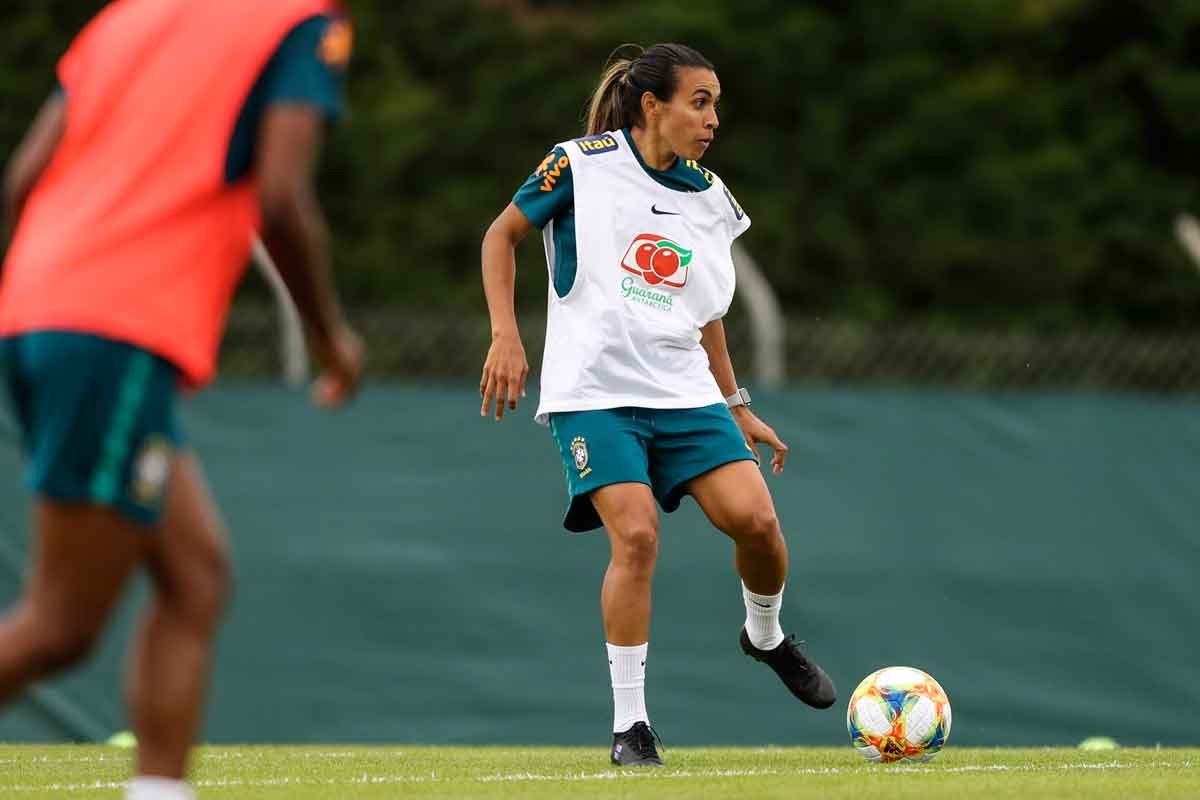 Convocação para Mundial é última chance para a "Rainha" Marta - Roger Bambuck/ Assessoria / CBF