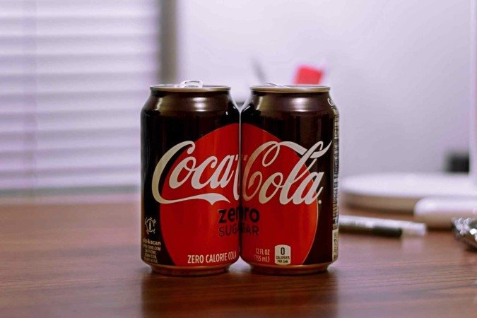 OMS pode  condenar consumo de coca-cola zero; saiba por quê - Chenyu Guan/Unsplash