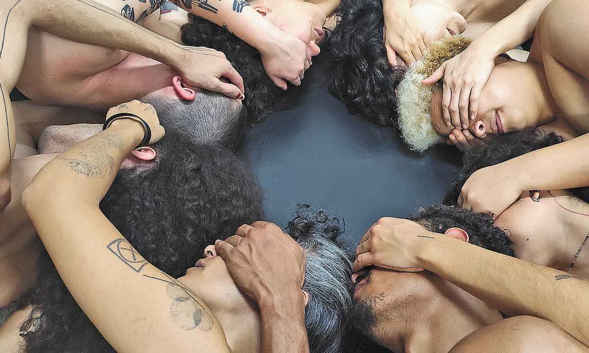 Com bailarinos nus, 'Morte vida sonho' estreia no Galpão Cine Horto - Guilherme Morais/divulgação