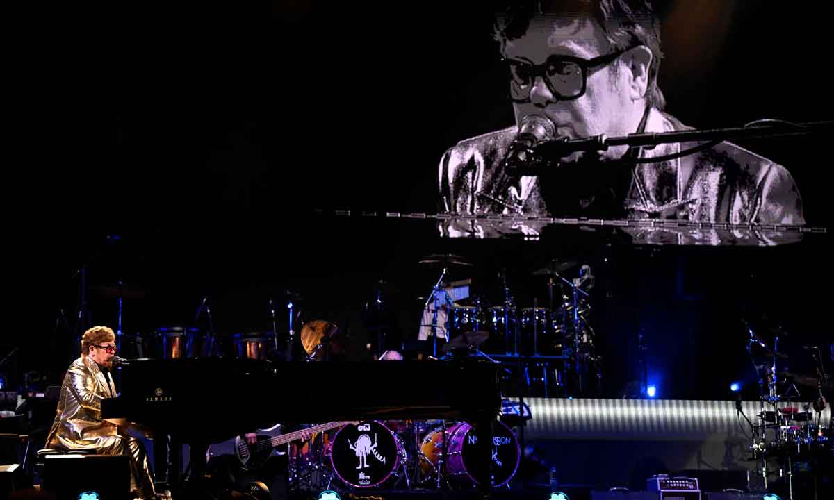 Elton John se despede dos palcos em show emocionante  - Oli SCARFF/AFP 