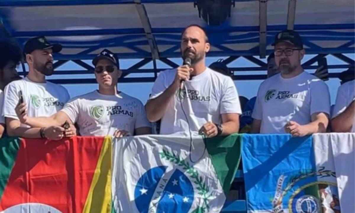 Eduardo Bolsonaro diz que professor "doutrinador" é pior que traficante - Reprodução/Youtube