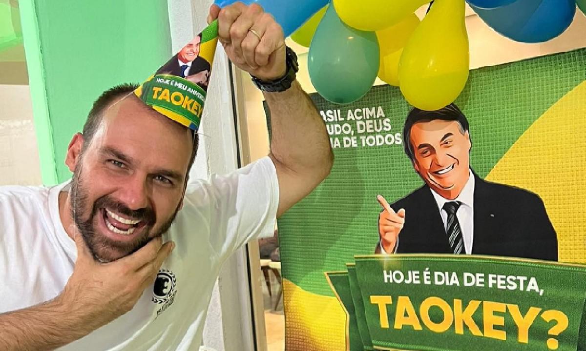 Eduardo Bolsonaro lança kit festa com o tema do ex-presidente - Reprodução/Instagram