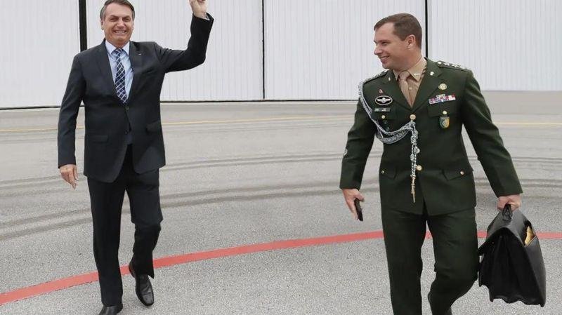 Mauro Cid: 4 perguntas que CPI deve fazer a braço direito de Bolsonaro - PRESIDÊNCIA