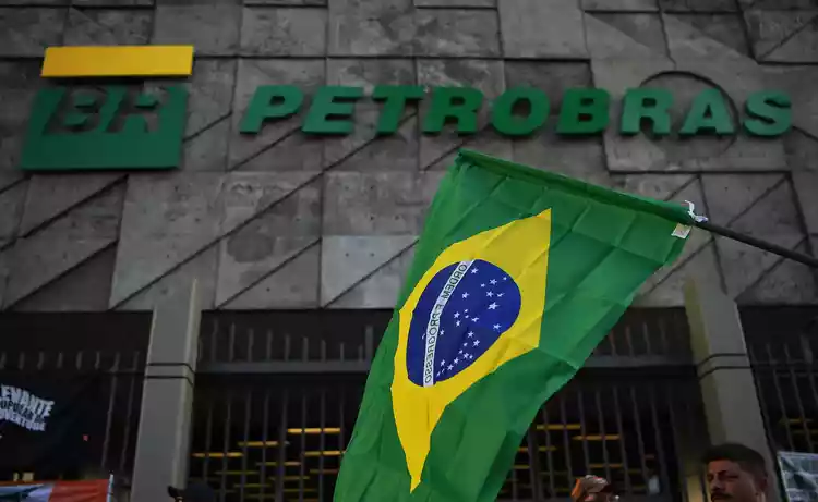 Petrobras suspende serviço em refinaria após calote, diz sindicato - CARL DE SOUZA/AFP
