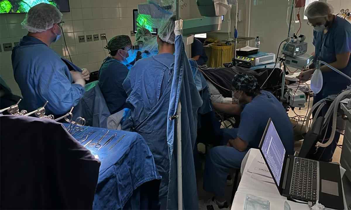 Pacientes ficam acordados em hospital durante retirada de tumores cerebrais - HC-UFTM/Divulgação