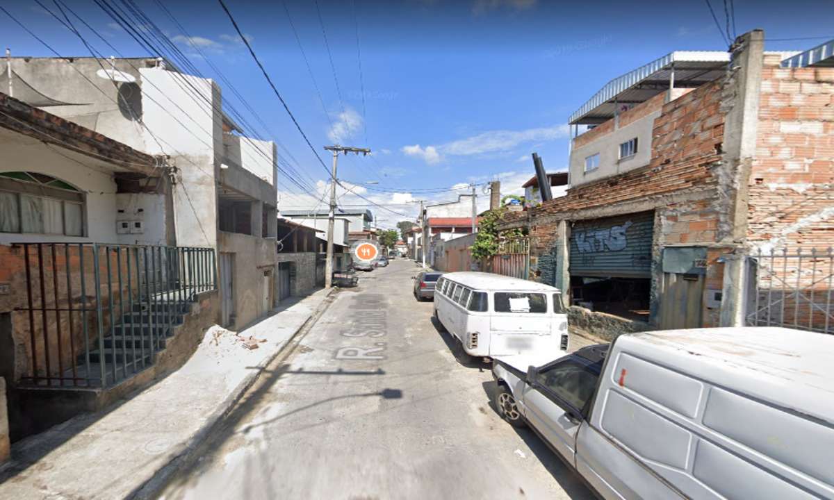 Homem é assassinado com mais de 20 tiros no Bairro Nova Cintra, em BH - Reprodução/ Google Street View