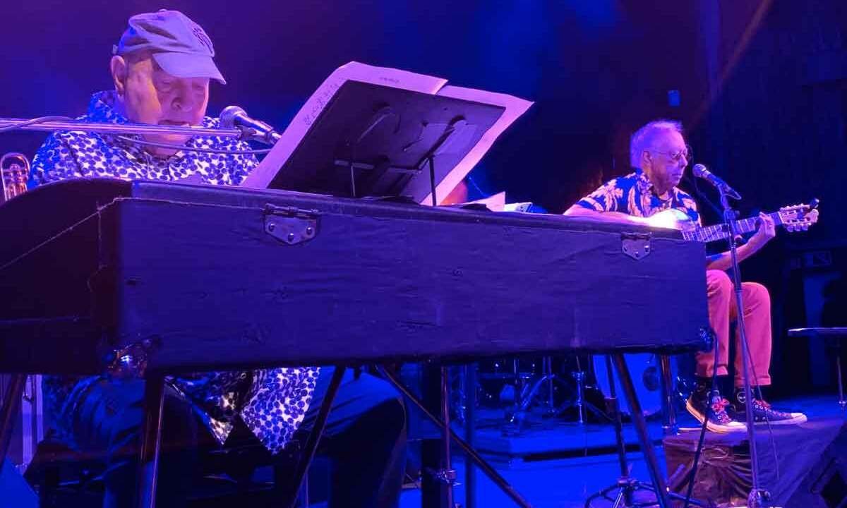 João Donato em seu último show na capital mineira, em 2023, n'Autêntica, ao lado de Jards Macalé.-Mariana Peixoto/EM/D.A.Press