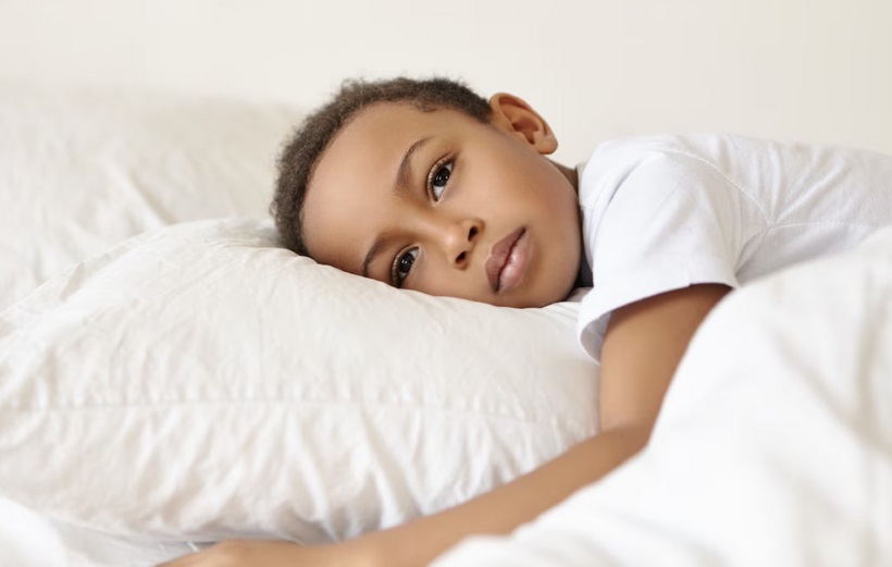 Volta às aulas: como recuperar rotina de sono da criança depois das férias