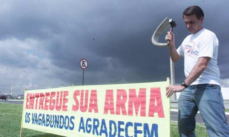 Bolsonaro sobre o novo decreto de armas: 'Vagabundos agradecem' - Reprodução/Twitter