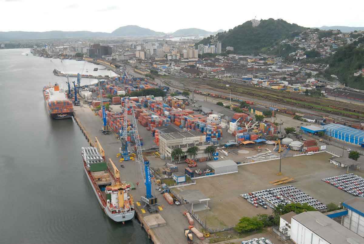 É hora de repensar soluções para a situação dos portos brasileiros