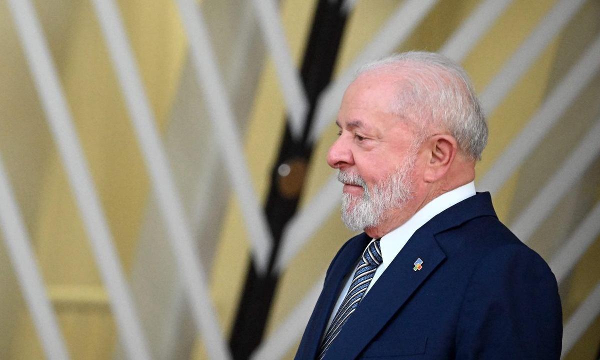 Lula discute hoje novos nomes para acomodar Centrão - EMMANUEL DUNAND/AFP