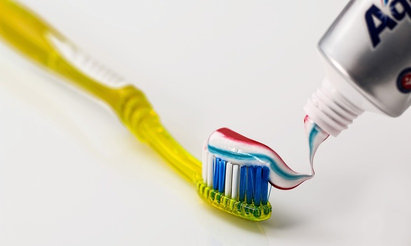  Pasta de dente realmente retira manchas da pele? Especialista avalia -  Steve Buissinne/Pixabay