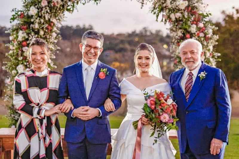 Casamento de Randolfe tem presença de Lula, Caetano e ministros - (Ricardo Stuckert)