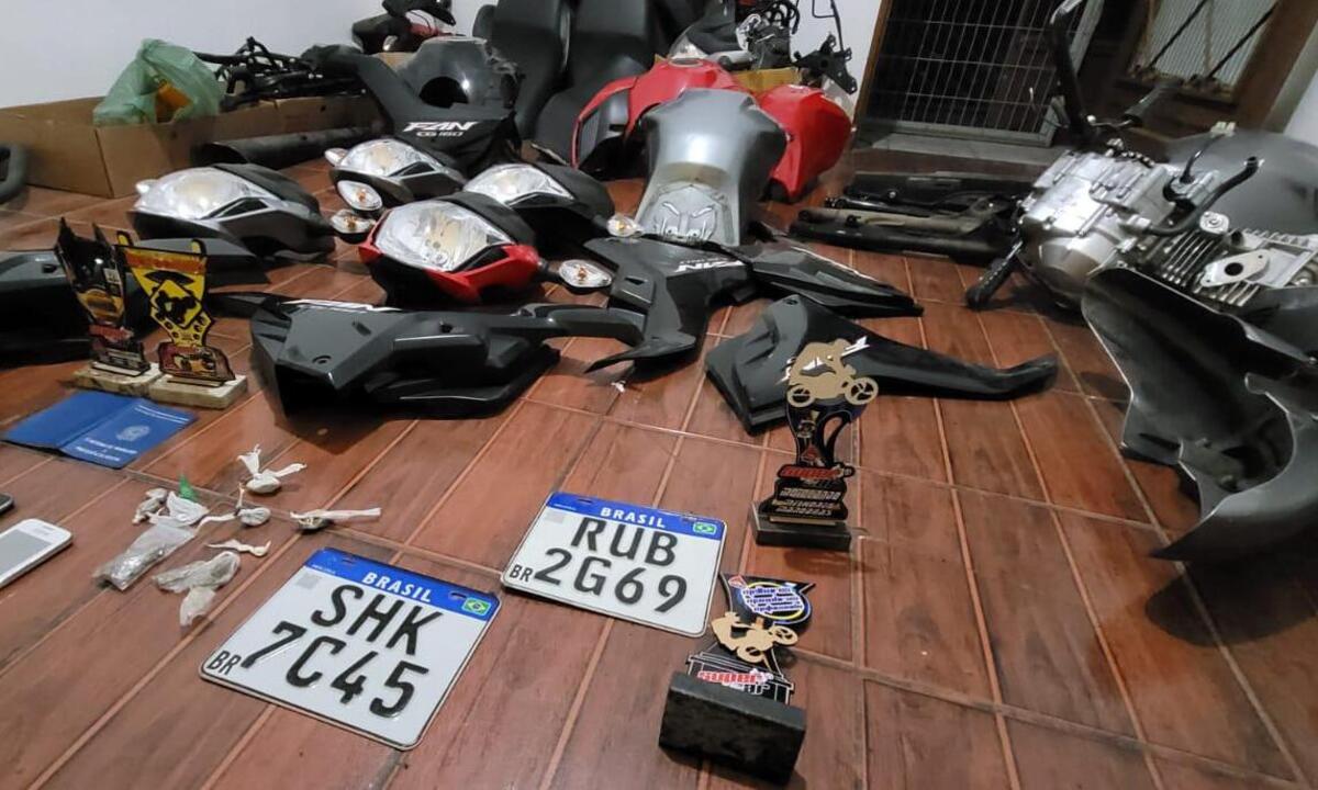 Desmanche de motos é alvo de operação da PM em Santa Luzia - PMMG/Divulgação
