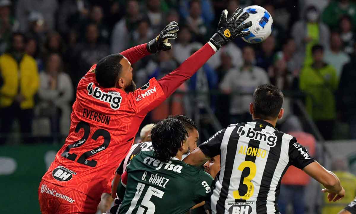 180 minutos para salvar o ano do Atlético - NELSON ALMEIDA / AFP - 10/8/22