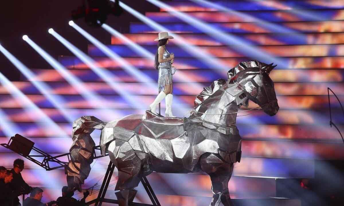 Ana Castela monta cavalo brilhante no 'Criança Esperança' - Leo Rosario/TV Globo