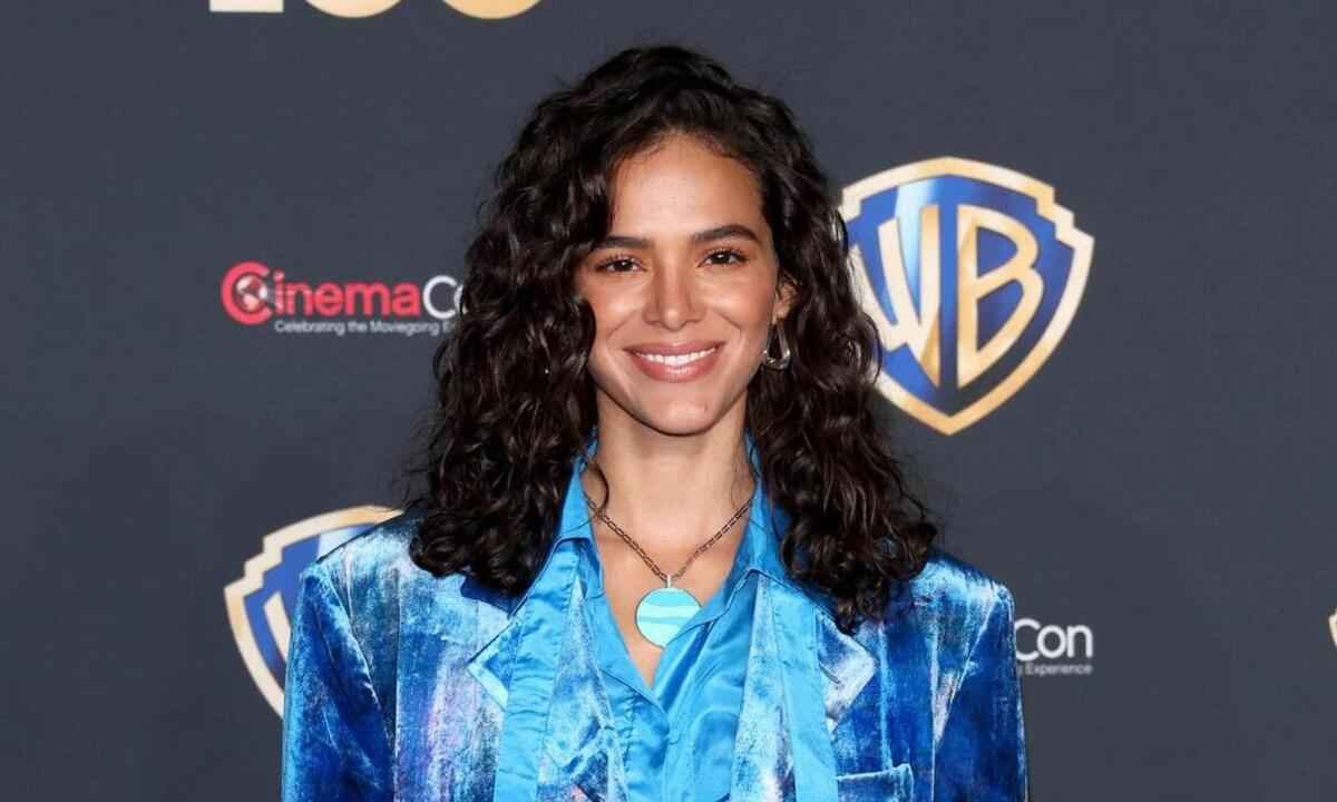 Bruna Marquezine recorre a amigos e fãs para divulgar 'Besouro Azul' - Gabe Ginsberg / GETTY IMAGES NORTH AMERICA / AFP