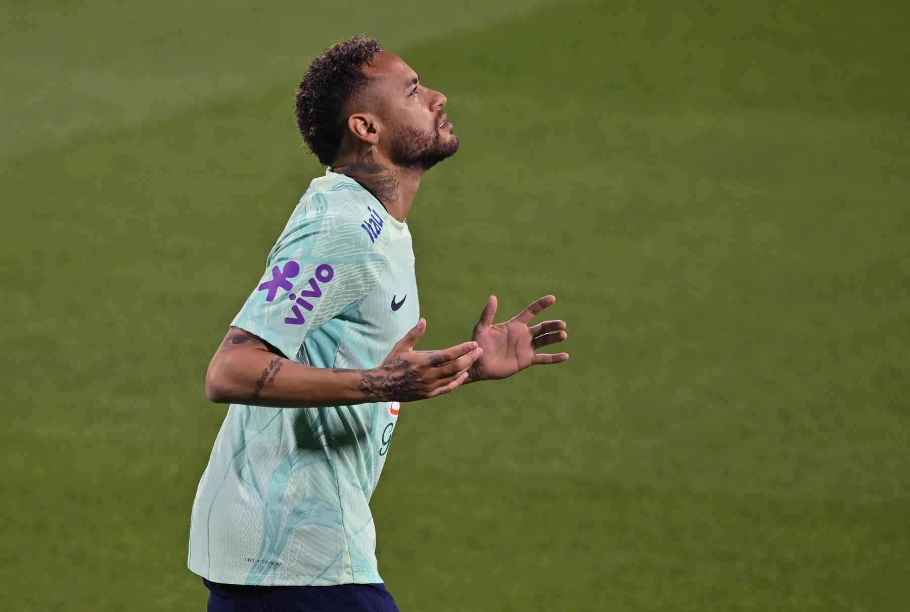 Neymar optou pelo dinheiro em detrimento da carreira - Nelson Almeida/AFP