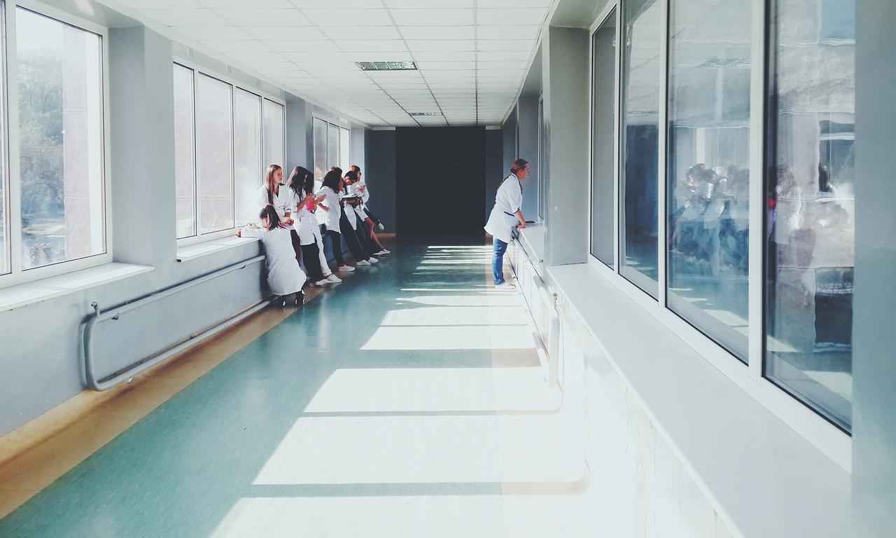 Enfermeira é condenada por matar sete bebês - Pixabay/Reprodução