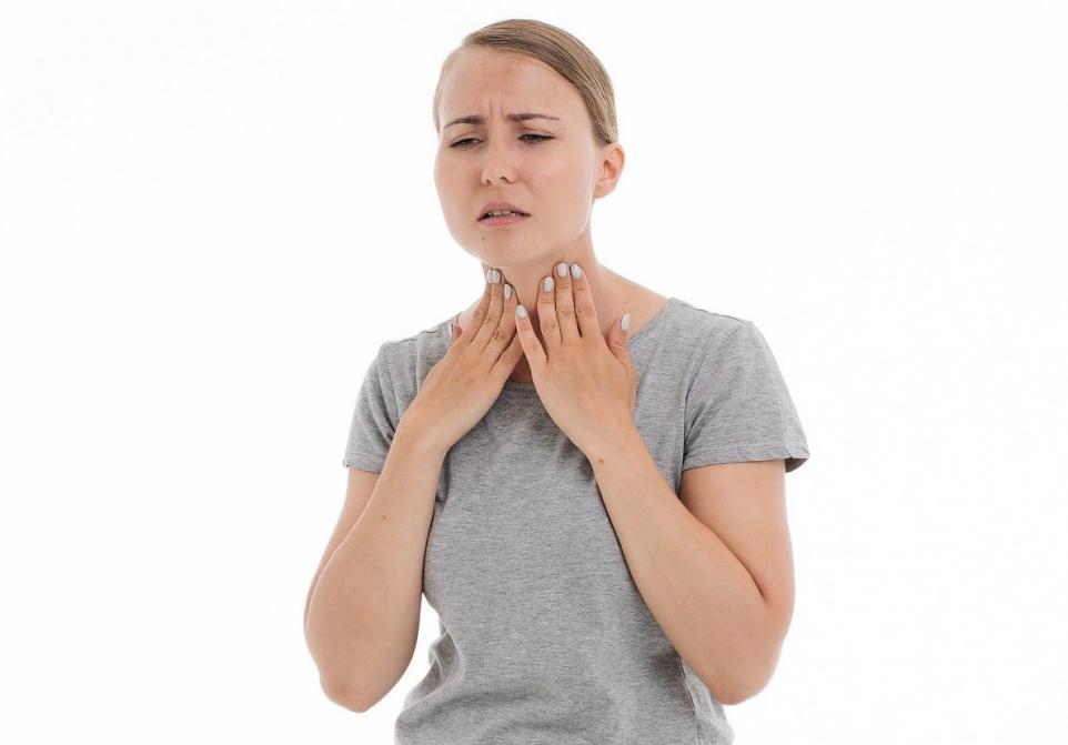 Infecção na garganta pode causar problemas cardíacos, renais e no sistema nervoso - Pixabay