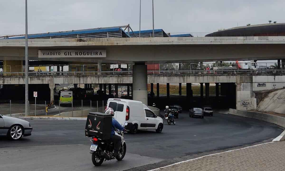 Viaduto na Avenida Portugal é interditado para obras nesta segunda (21/8) - Edésio Ferreira/EM/D.A Press