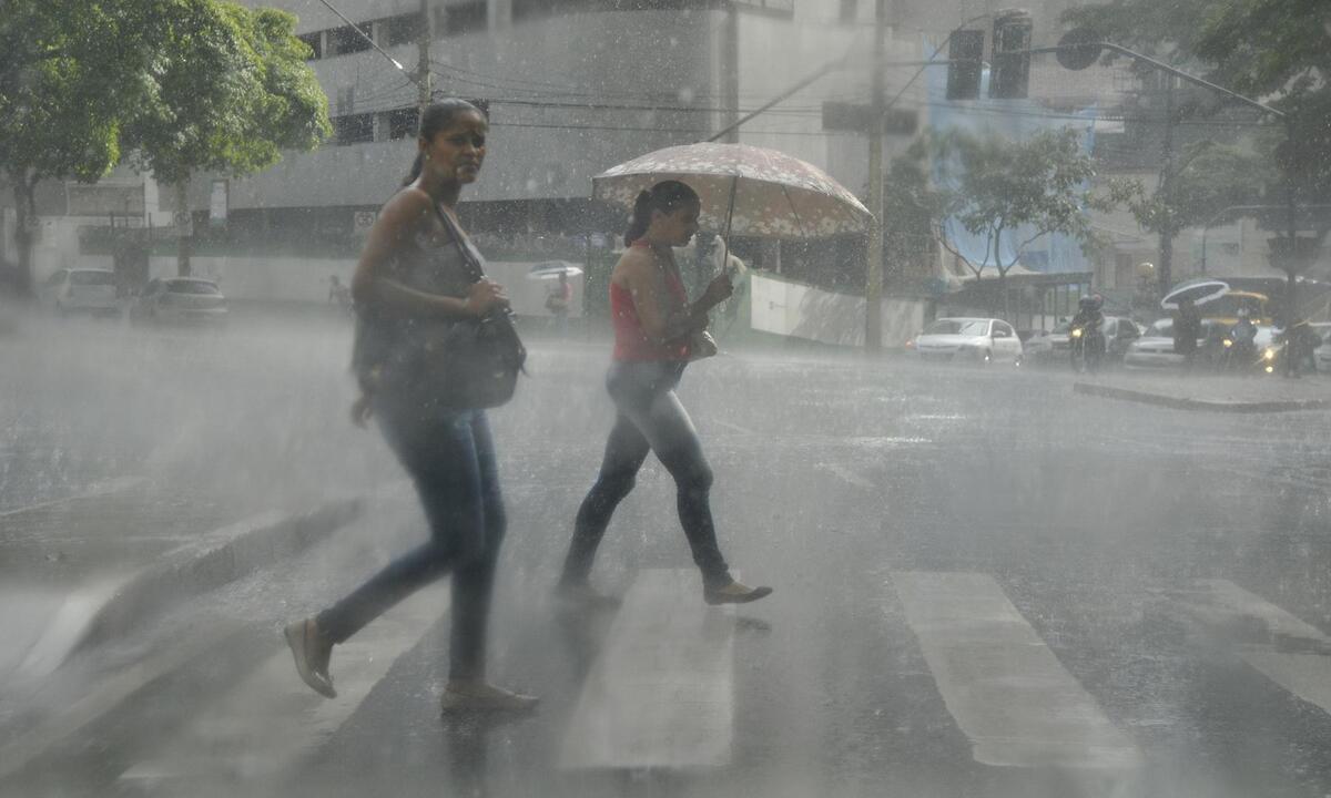 197 cidades de Minas estão sob alerta de chuva forte com granizo - Juarez Rodrigues/EM/D.A Press