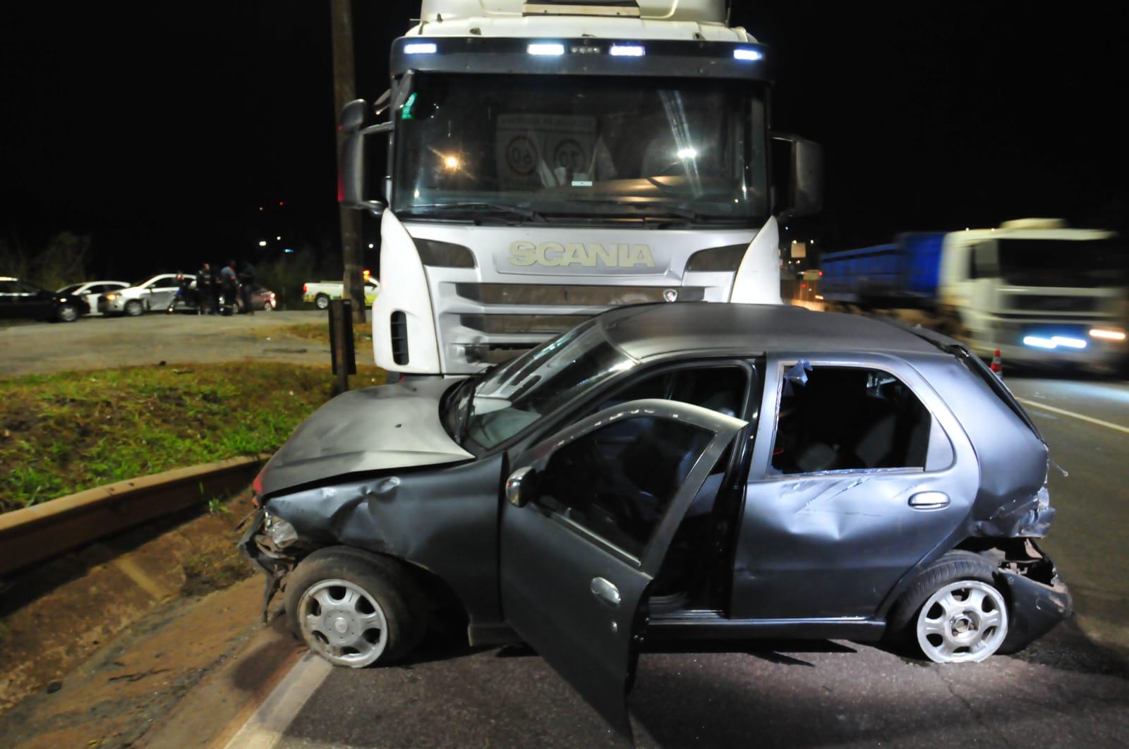 Acidente no Anel Rodoviário: carreta arrasta carros no Betânia; veja vídeo - Marcos Vieira/EM/D.A. Press