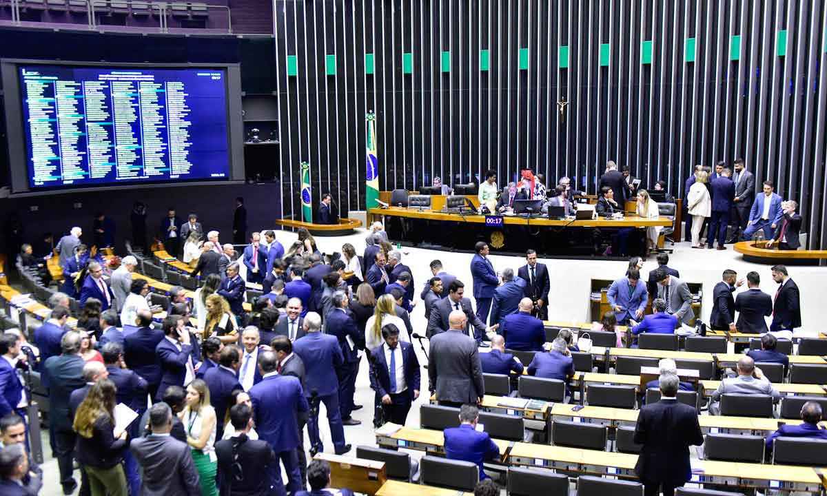 Mercado duvida que governo cumprirá metas de superávit primário - Zeca Ribeiro/Câmara dos Deputados
