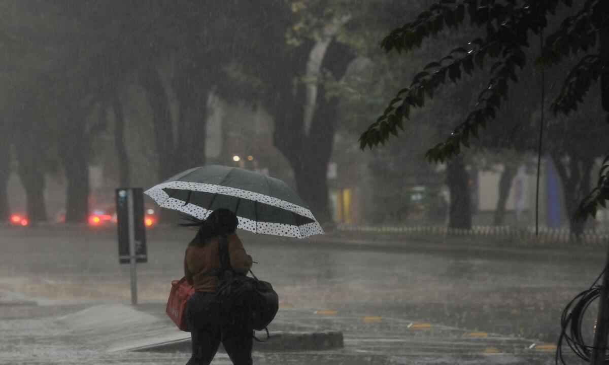 Calor ou chuva: veja como fica o tempo nesta semana em BH e MG - Tulio Santos/EM/D.A.Press - 16/06/2023