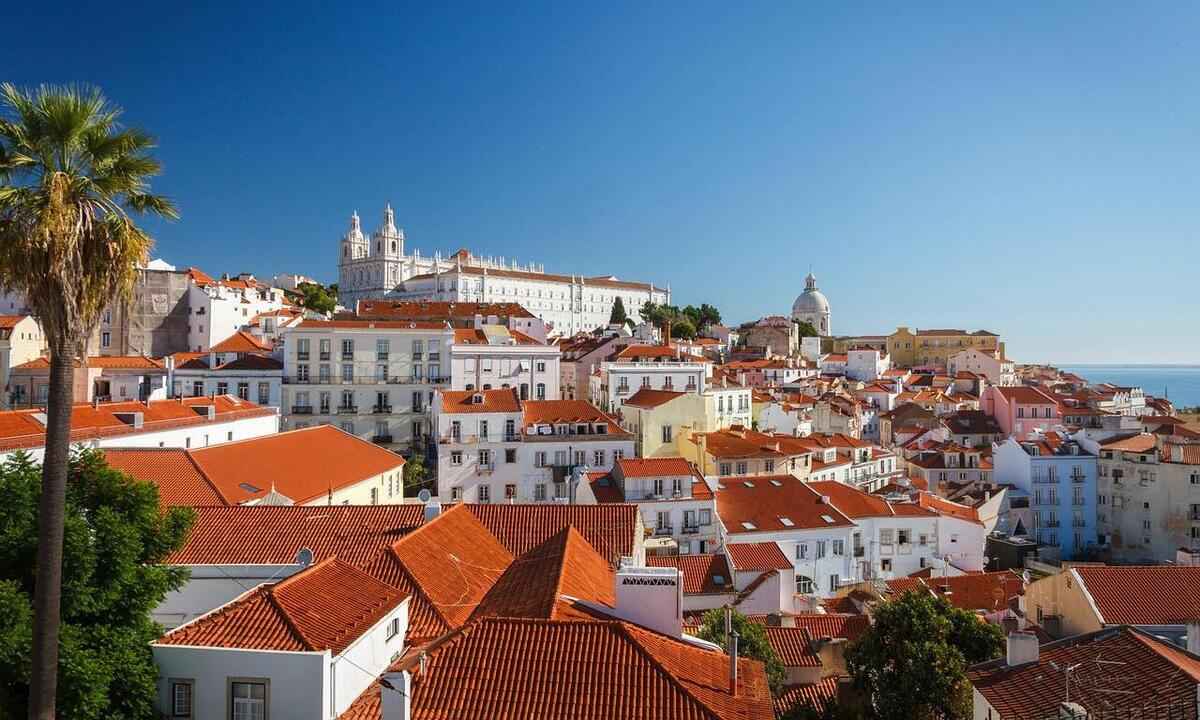 Brasileira é chamada de 'preta burra' por dono de restaurante em Portugal