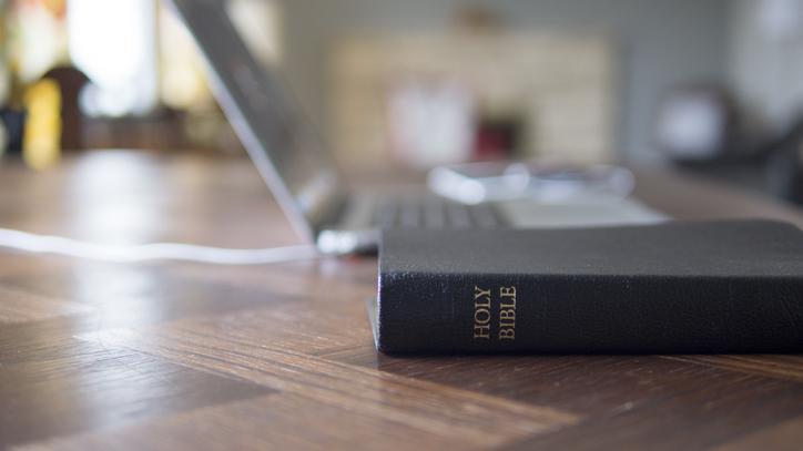 O programa de IA que está ajudando a traduzir a Bíblia para línguas raras - Getty Images
