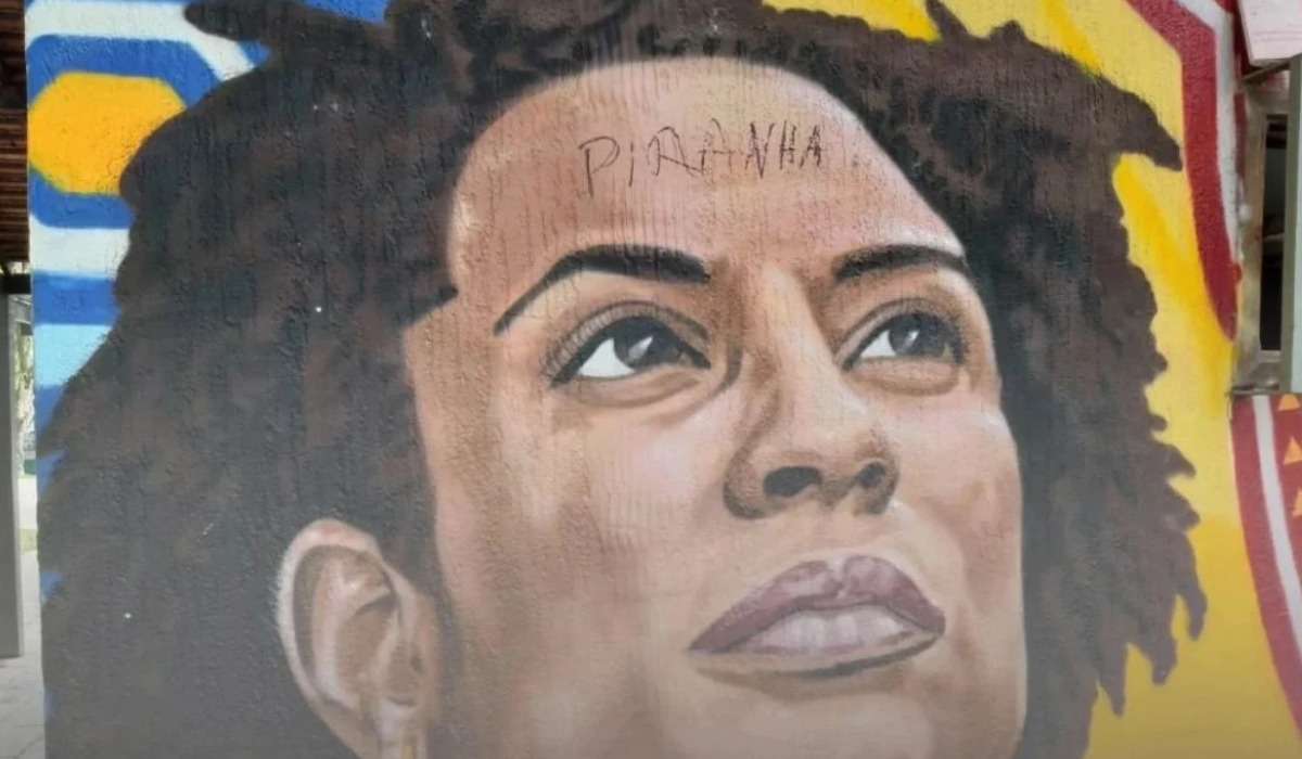 Grafite com rosto de Marielle é pichado em Petrópolis - Reprodução/Redes sociais