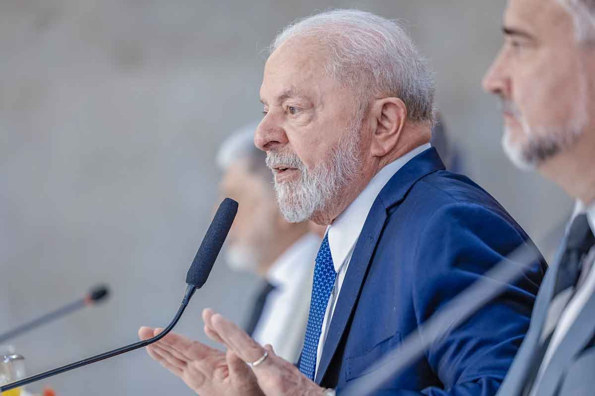 O recado de Lula com o atraso na reforma ministerial
