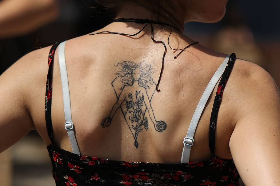 Entenda como a tatuagem foi de símbolo da marginalidade a moda com status de arte - PxFuel