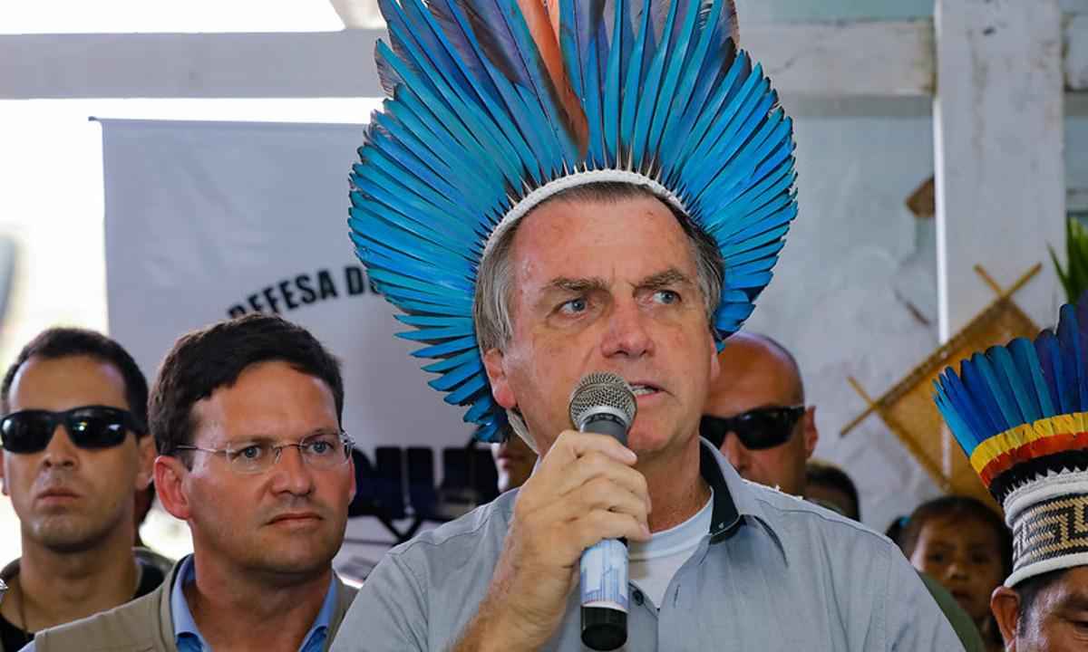 Bolsonaro contratou entidade com R$ 3 bi pendentes para saúde yanomami - Isac Nóbrega/PR