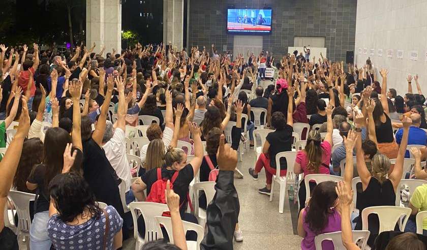 Com impasse nas negociações, professores particulares seguem em greve - Divulgação/Sinpro-MG