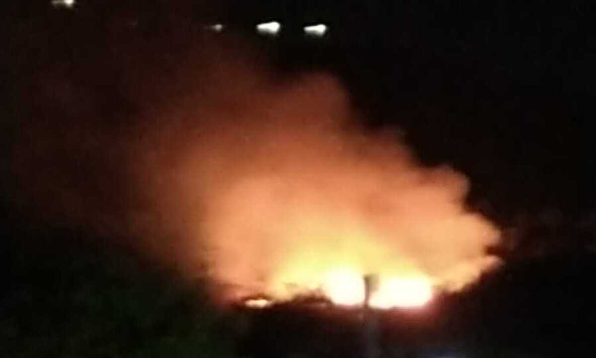 Bombeiros são chamados para incêndio que atinge Parque Estadual Serra Verde - Renata Galdino/DA/EM